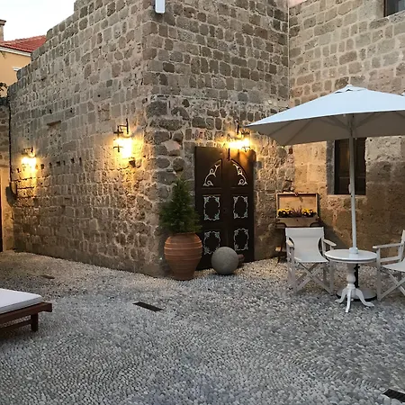 Saint Artemios And Oriental 招待所 4*