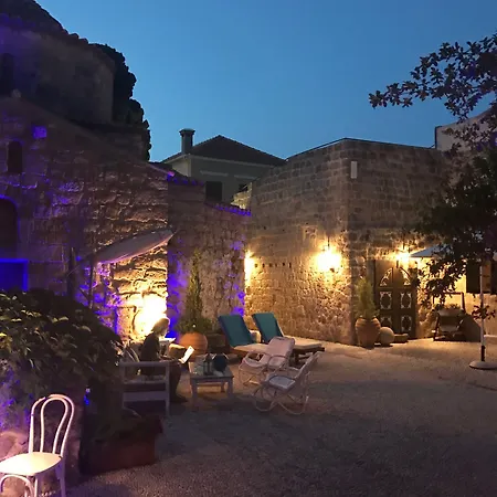 招待所 Saint Artemios And Oriental 4*