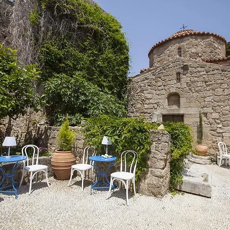 招待所 Saint Artemios And Oriental 4*