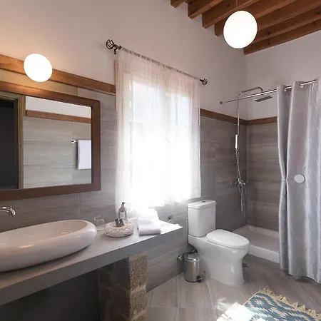 Saint Artemios And Oriental Konukevi 4*