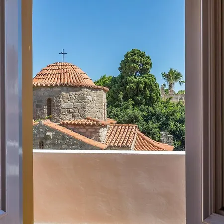 Saint Artemios And Oriental Konukevi 4*