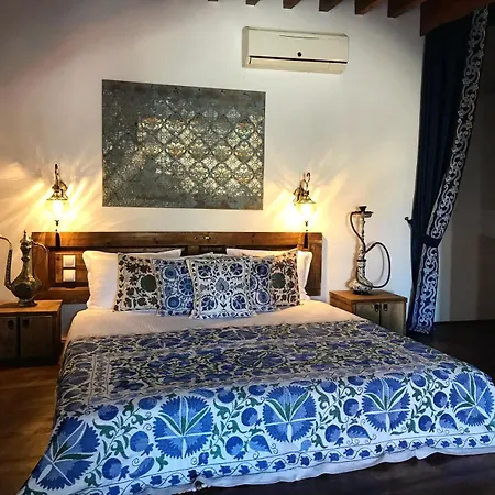 Pensionat Saint Artemios And Oriental 4*