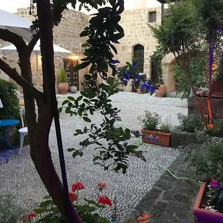 Konukevi Saint Artemios And Oriental Rhodes City